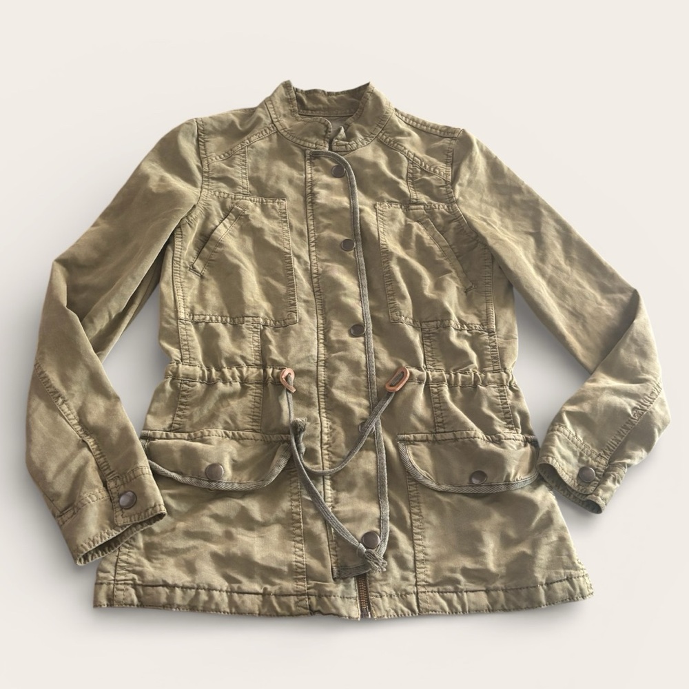 Hinge XS Khaki green vintage jacket with adjustable waist and pockets